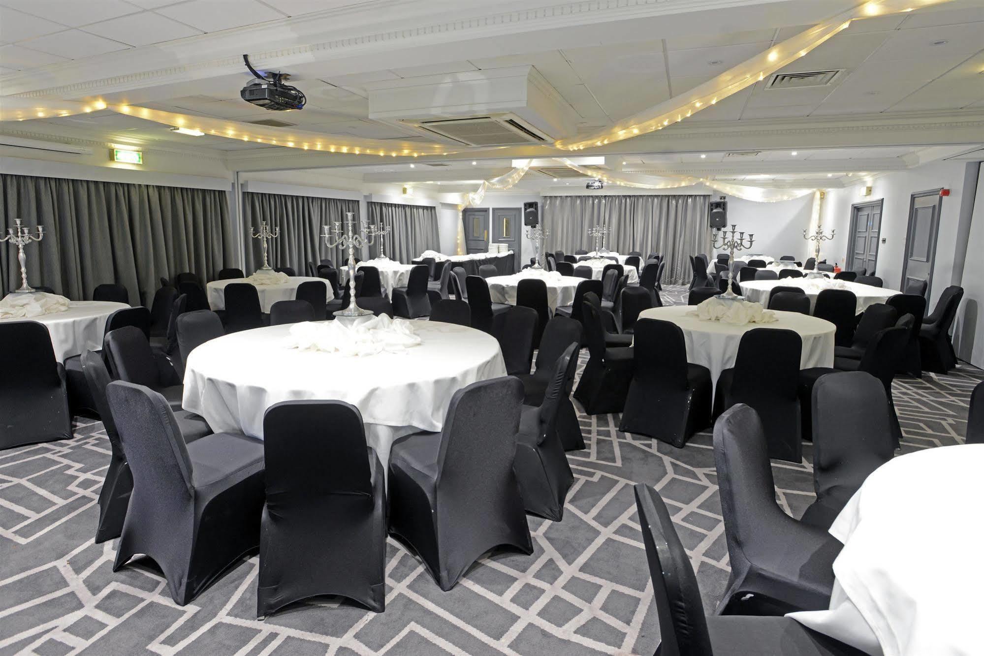 Village Hotel Nottingham Beeston  Ngoại thất bức ảnh
